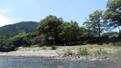 喜久松苑の川原