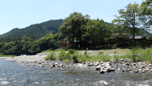 喜久松苑の川原