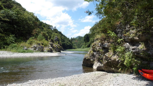 神代橋の手前左岸